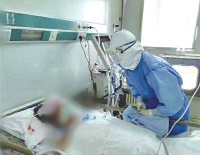 “在隔離病區(qū)里過(guò)生日，我永生難忘”