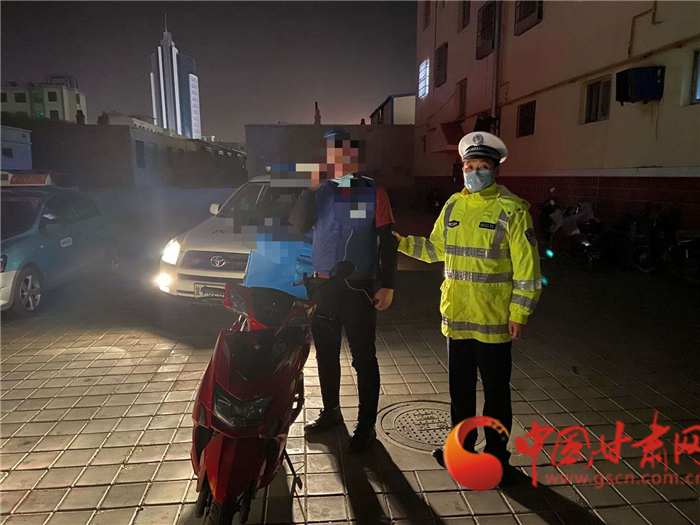 【甘肅全民戰(zhàn)“疫”】玉門(mén)公安交警：嚴(yán)查酒駕醉駕不松懈  守護(hù)復(fù)工復(fù)產(chǎn)安全路