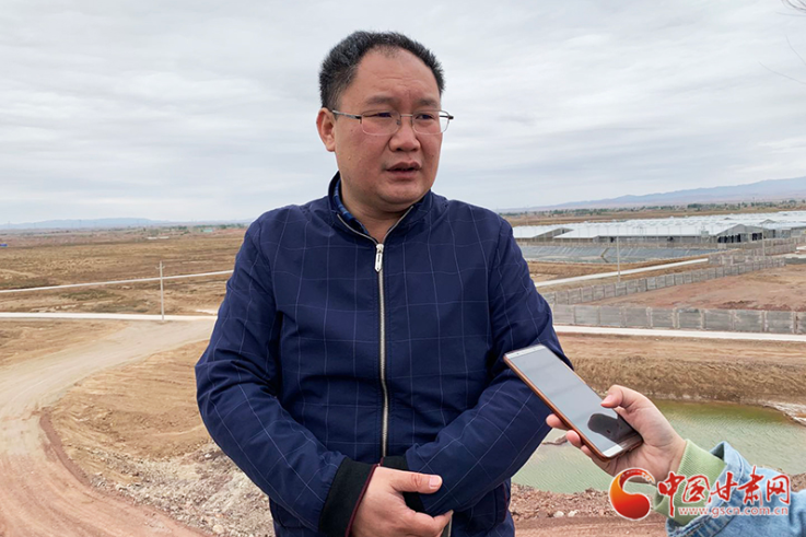 【甘肅省決戰(zhàn)決勝脫貧攻堅】靖遠縣：生豬種養(yǎng)產業(yè)園為脫貧致富帶來“新希望”（圖）