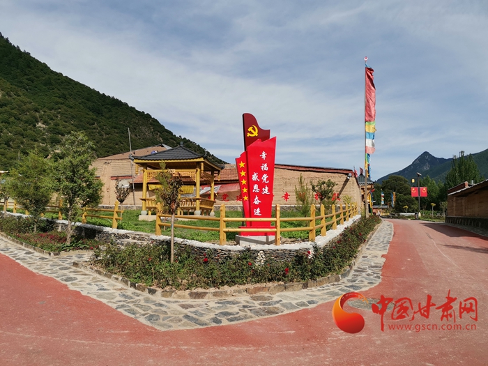【蘭大新聞學(xué)子重走西北角】甘南迭部：村民吃上“文化飯”，搭上“旅游車”