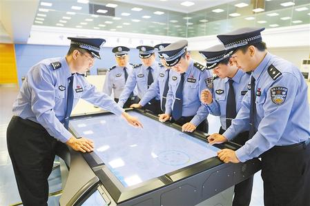 致敬！人民警察
