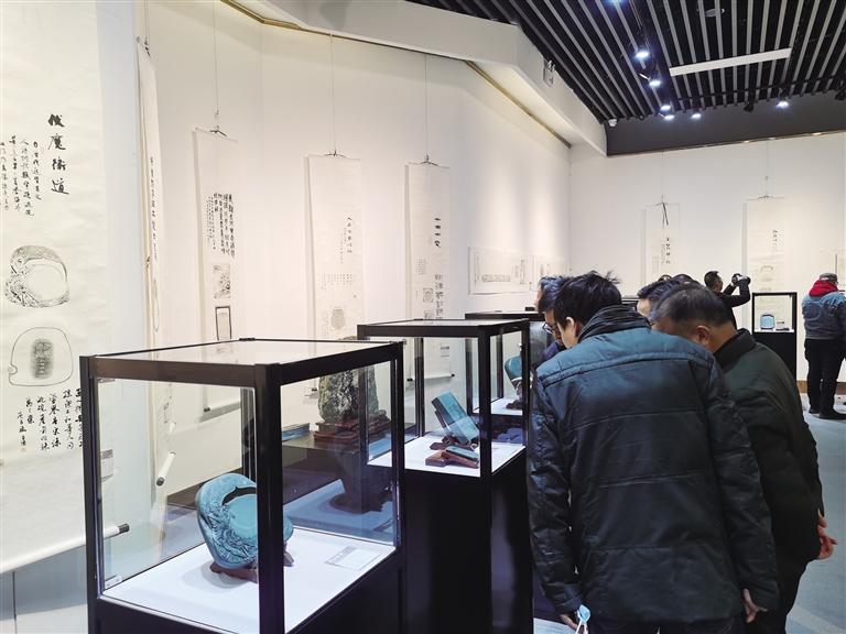 “非遺精品洮硯傳拓題跋藝術(shù)展”開展 洮硯雕刻、傳拓、拓片題跋集中亮相甘肅藝術(shù)館