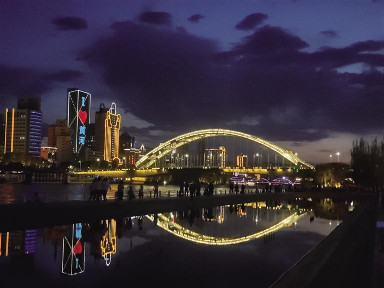 著力打造全國最美城市客廳 黃河風(fēng)情線大景區(qū)管委會抓細(xì)節(jié)精管理重塑黃河岸線