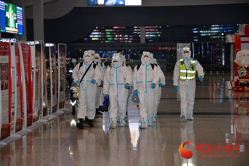 【隴拍客】蘭州西客站全面消殺，場面堪比大片