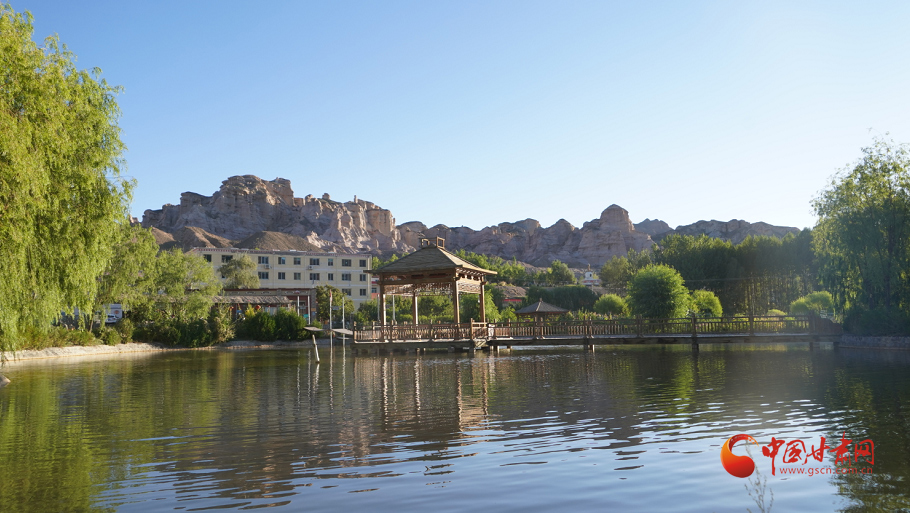 【小康圓夢·看甘肅】肅南：鄉(xiāng)村旅游托起百姓富?！敖痫埻搿?>
        </a><em>【小康圓夢·看甘肅】肅南：鄉(xiāng)村旅游托起百姓富?！敖痫埻搿?/em></li>
    <li><a  target=