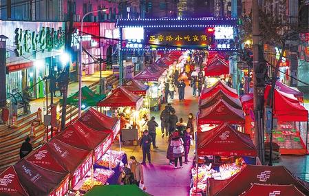 蘭州市城關區(qū)正寧路小吃夜市、南關民族風味一條街恢復營業(yè)