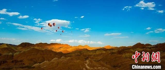 圖為“中國最美丹霞”甘肅張掖市七彩丹霞。(資料圖) 甘肅省文化和旅游廳供圖