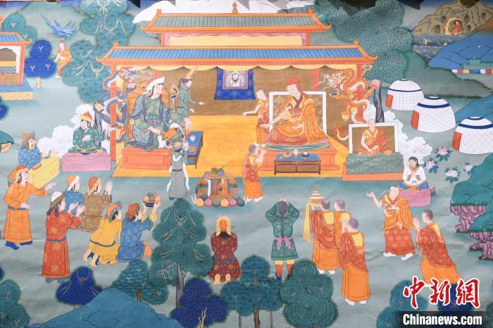 8月20日，在蘭州市博物館展出的大型歷史題材卷軸唐卡“涼州會盟”?！〈魑牟?攝