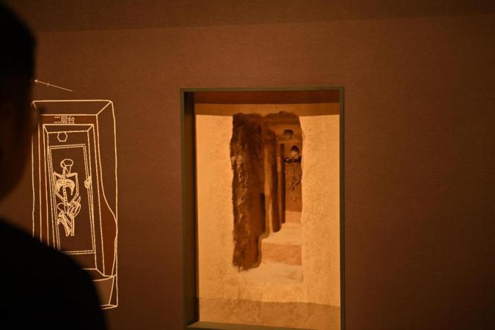 張家川縣馬家塬車輿博物館展陳的馬家塬遺址出土文物。李亞龍 攝