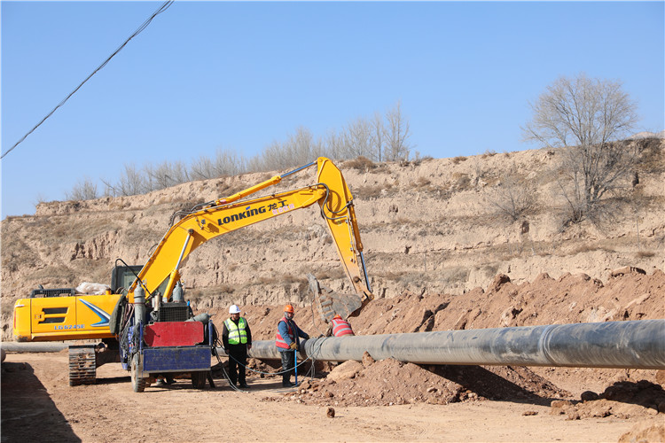 臨洮縣洮陽水廠農村供水鞏固提升暨城區(qū)第二水源工程現(xiàn)場。_副本.jpg